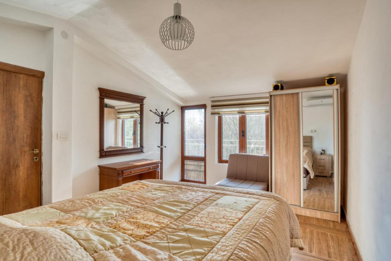 Savovic_lux Petrovac